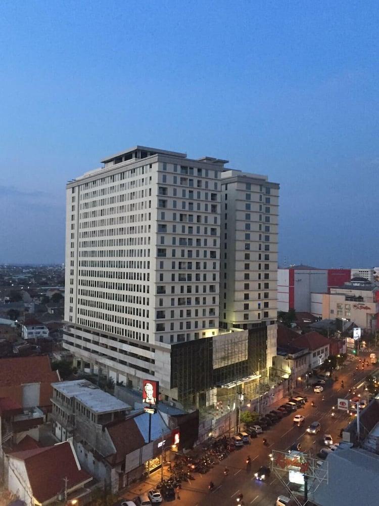 Louis Kienne Hotel Pemuda Semarang Eksteriør bilde