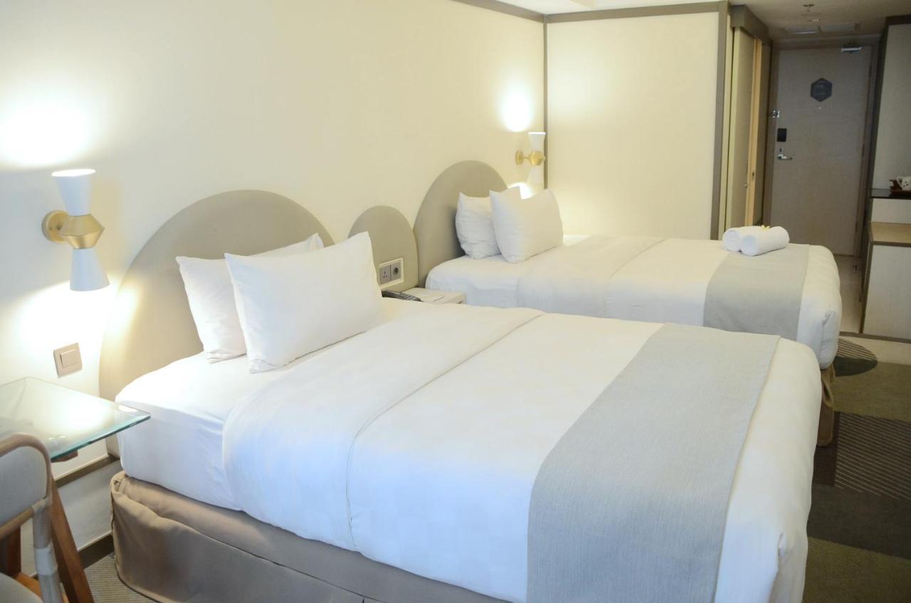 Louis Kienne Hotel Pemuda Semarang Eksteriør bilde